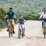 Lu' Porto Pino Otel