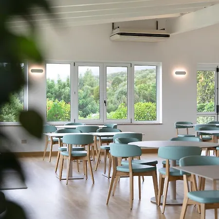 Lu' Porto Pino 4* 산타나아레시