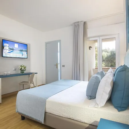 Lu' Hotel Porto Pino SantʼAnna Arresi