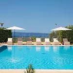 Lu' Porto Pino ホテル