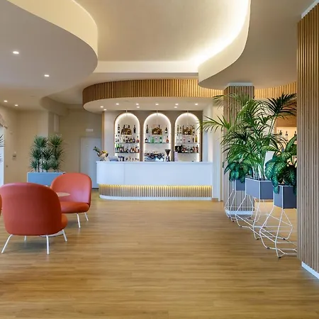 Отель Lu' Porto Pino 4*