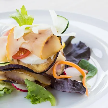 Lu' Porto Pino Отель