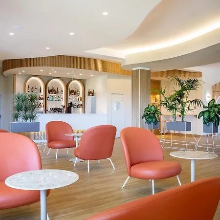 Отель Lu' Porto Pino 4*