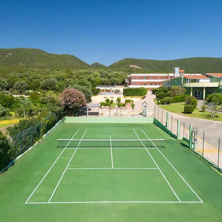 Hotel Lu' Porto Pino