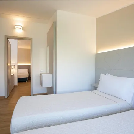 Отель Lu' Porto Pino 4*