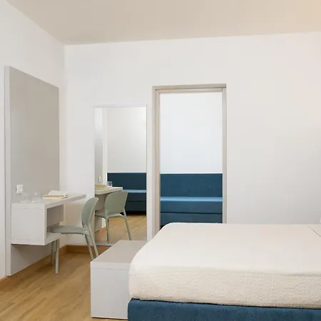 Отель Lu' Porto Pino 4*