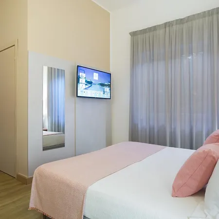 Lu' Porto Pino Szálloda