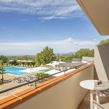 Отель Lu' Porto Pino Сант'Анна-Аррези