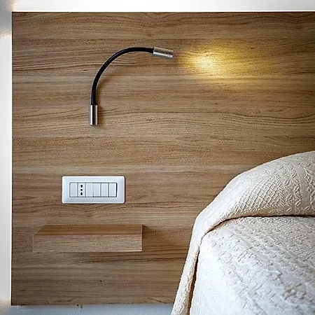 Hotel Lu' Porto Pino 4*