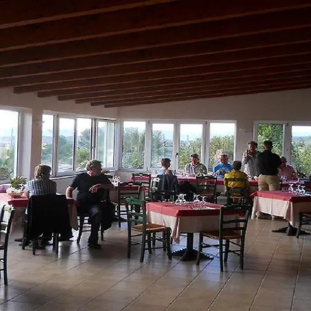 Lu' Porto Pino 4* Сант'Анна-Аррези