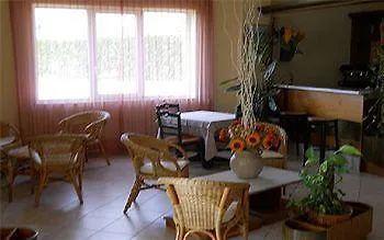 Lu' Porto Pino Отель