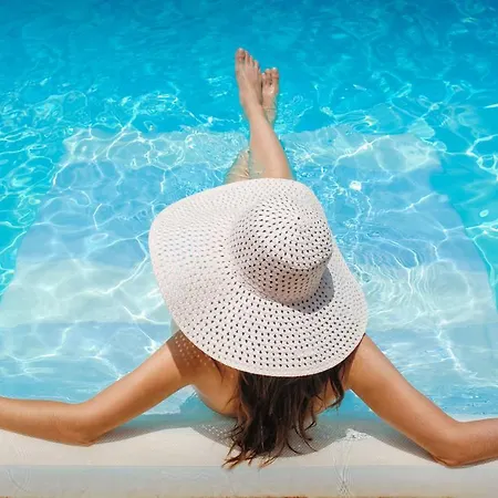 Lu' Porto Pino Отель 4*