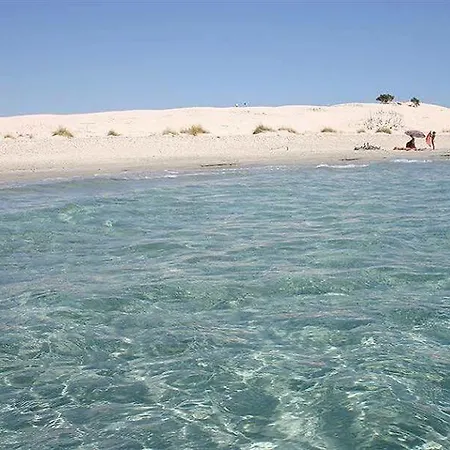 Отель Lu' Porto Pino