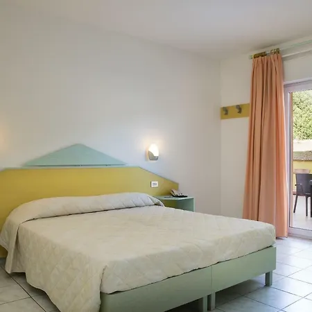 Lu' Porto Pino 4* Sant'Anna Arresi