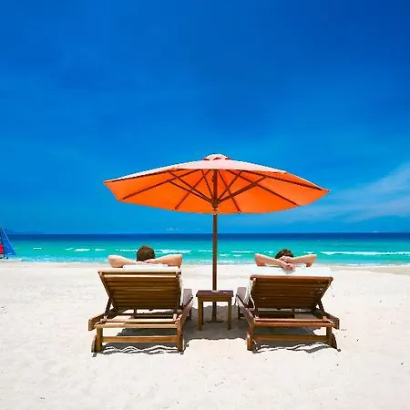 Отель Lu' Porto Pino