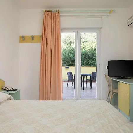 Lu' Hotel Porto Pino 4* Sant'Anna Arresi