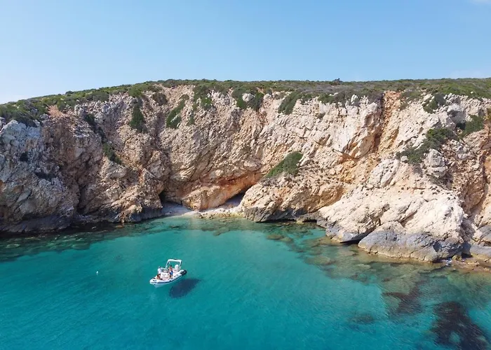 Lu' Porto Pino Hotel