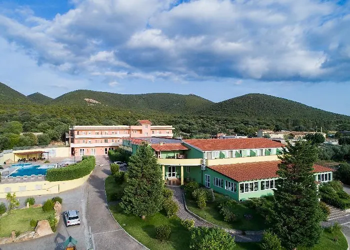 Lu' Hotel Porto Pino Hotel 4*