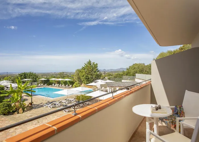 Hotel Lu' Porto Pino SantʼAnna Arresi