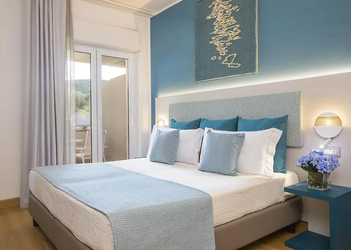 Lu' Hotel Porto Pino Hotel 4*
