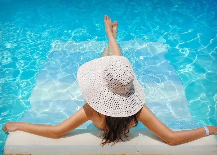 Lu' Porto Pino Hotel 4*