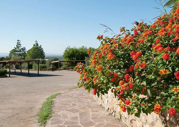 Lu' Porto Pino Hotel